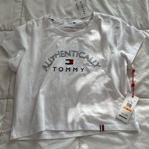 Tommy Hilfiger Crop top!